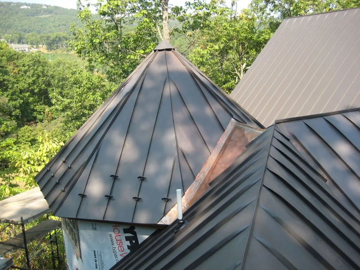 Professional Roof Tarp Installation by Craftsman Roofing in Bethany Wood